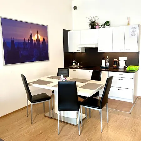 Maria - Free Parking Apartment