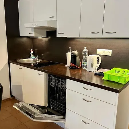 Maria - Free Parking Apartment